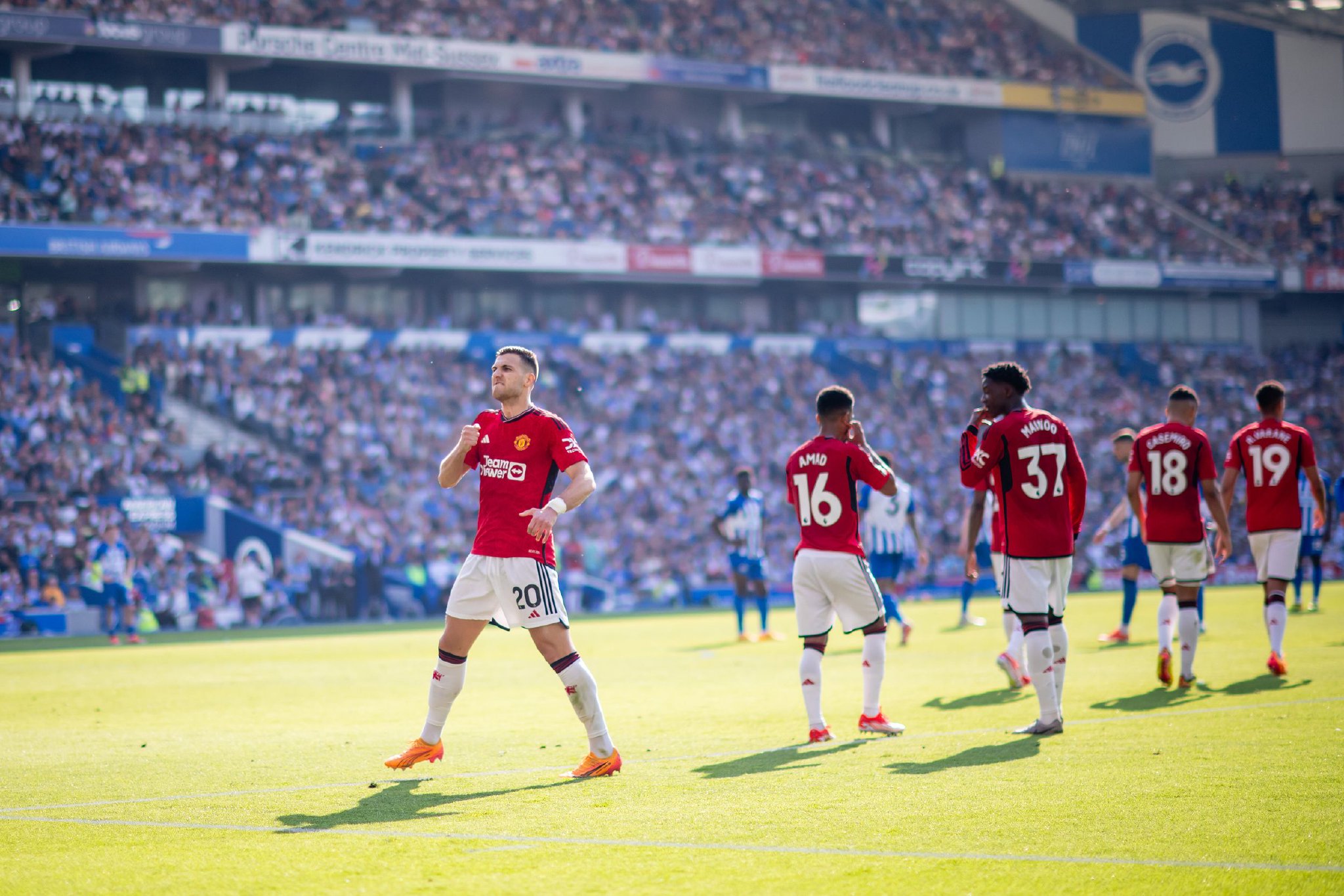 丽宣女装品牌设计欣赏