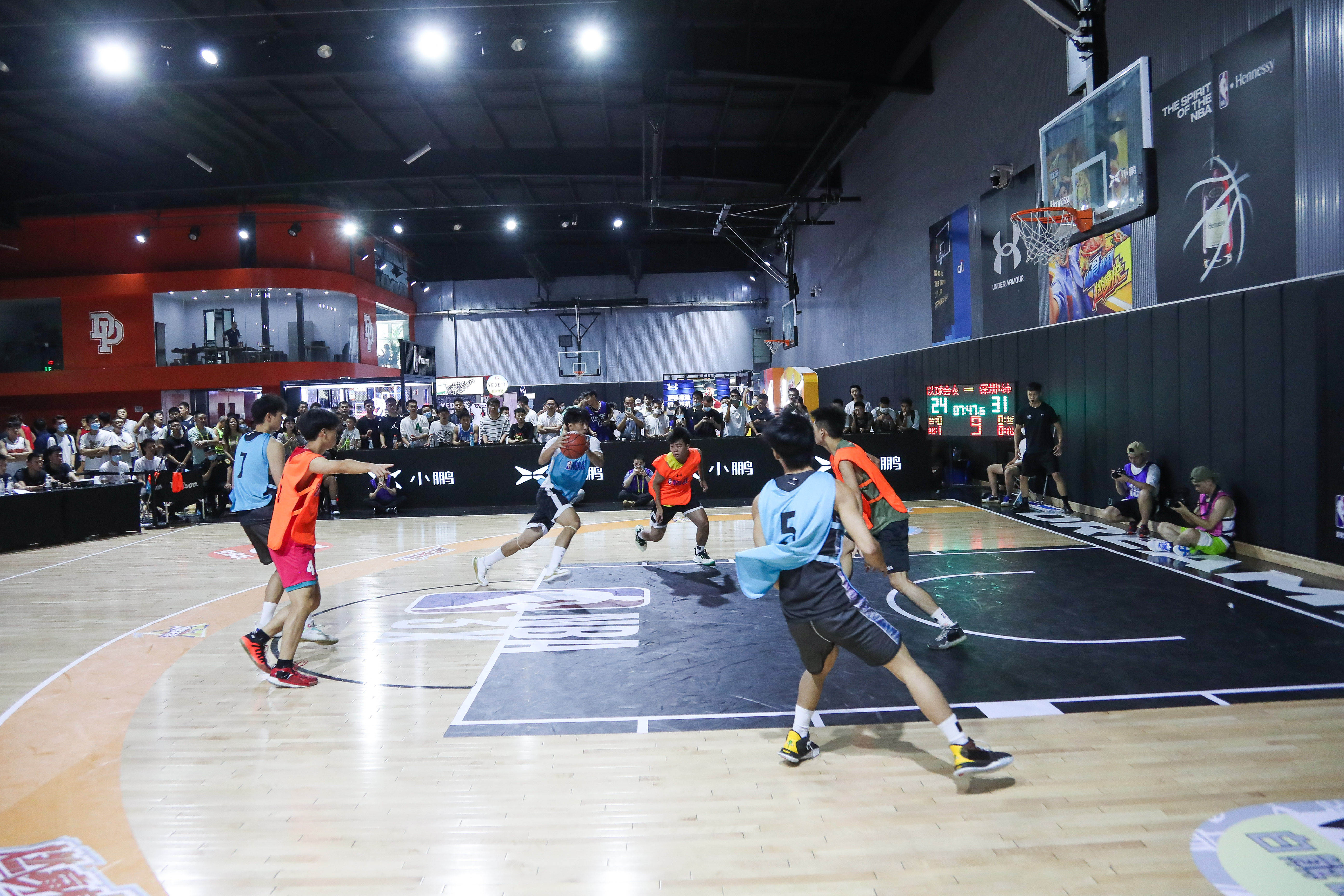 金进新能源企业画册设计欣赏-东莞品牌设计公司